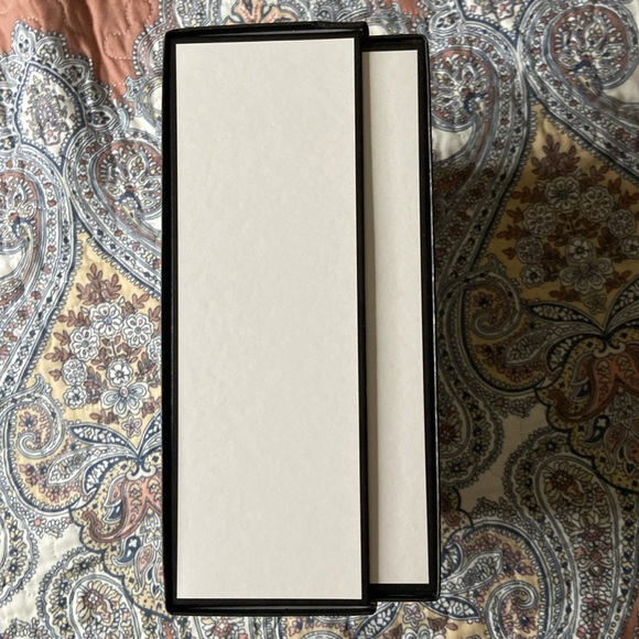 Chanel gift box with tissue 9”x9”x4” - Picture 6 of 9